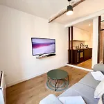 B066 Studio Design A 5 Mn De La Plage